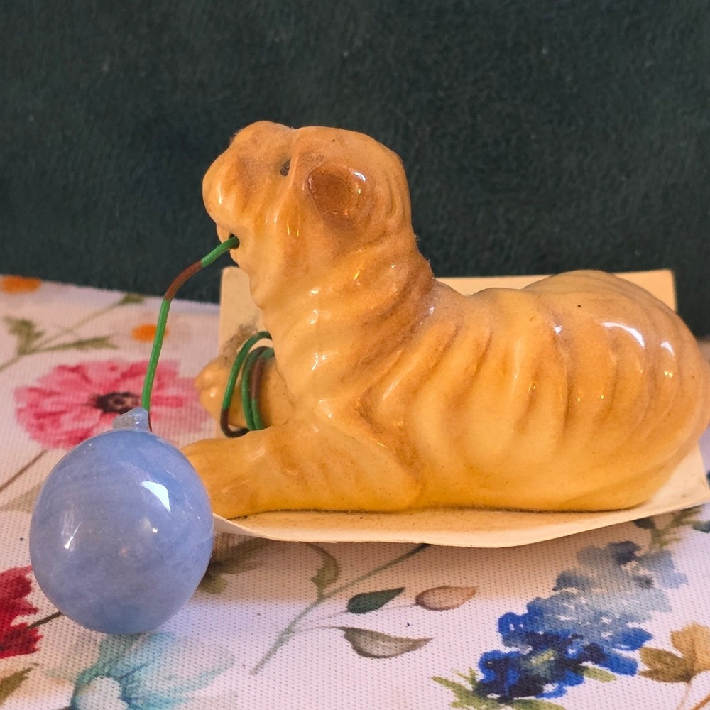 Hagen-Renaker Shar-Pei Puppy Figurine Miniature Tan Good 1989 Disney Tag - Picture 4 of 8